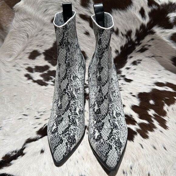 Steve Madden Ender Bootie Size 7.5 B12A - Picture 3 of 10